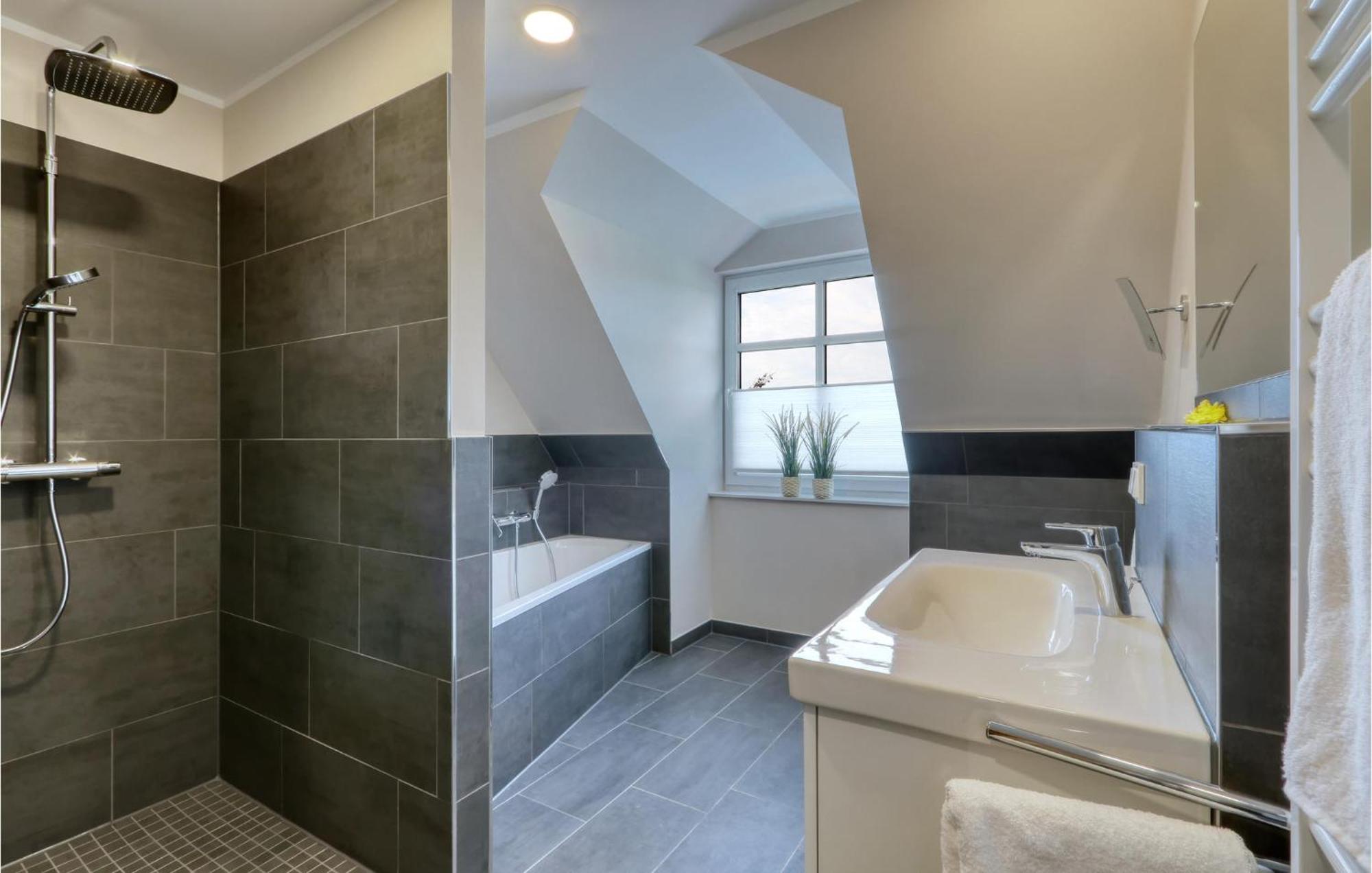 Amazing apartment in Ostseebad Boltenhagen with 1 Bedrooms, Sauna&WiFi Buitenkant foto