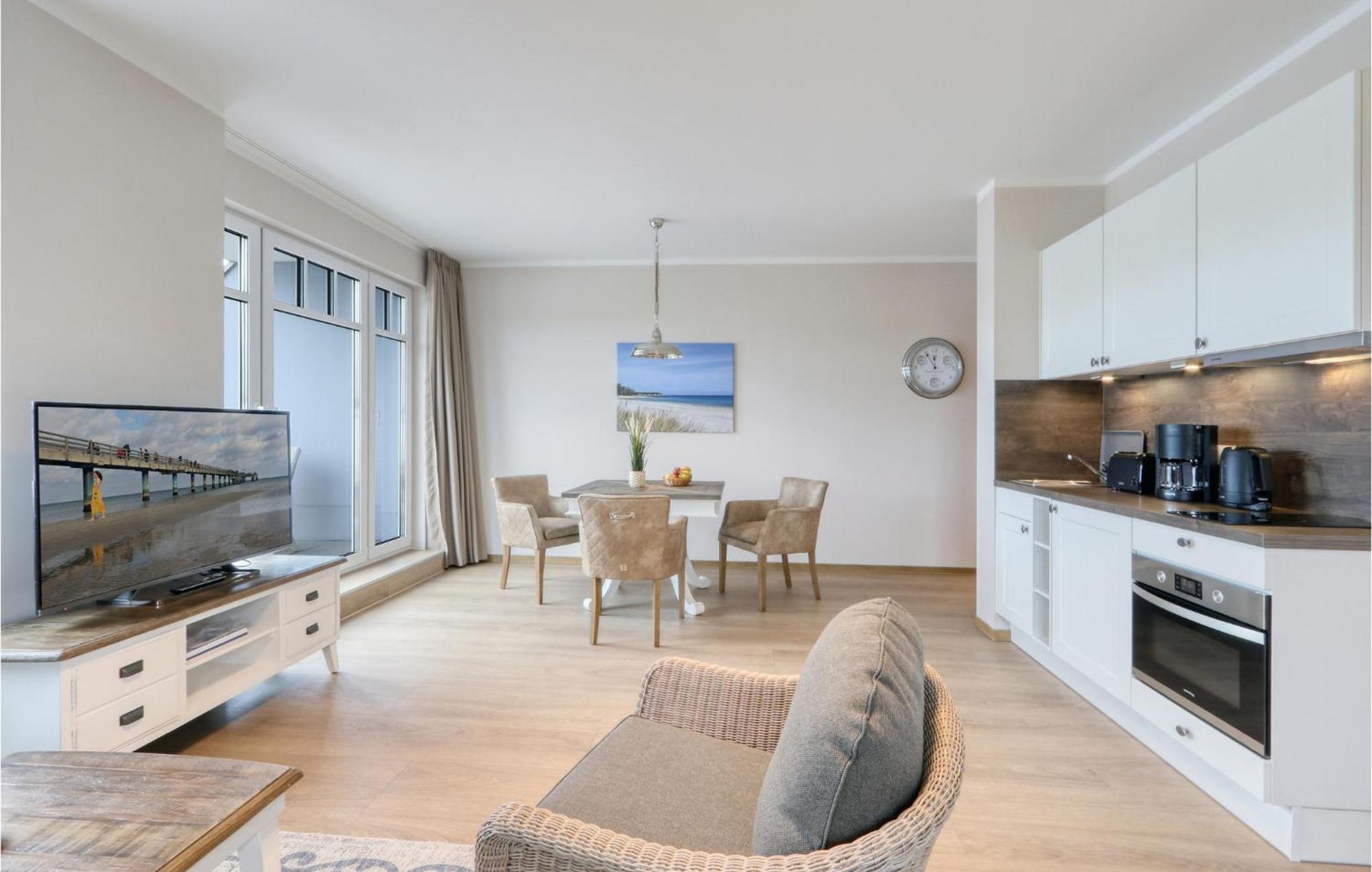 Amazing apartment in Ostseebad Boltenhagen with 1 Bedrooms, Sauna&WiFi Buitenkant foto
