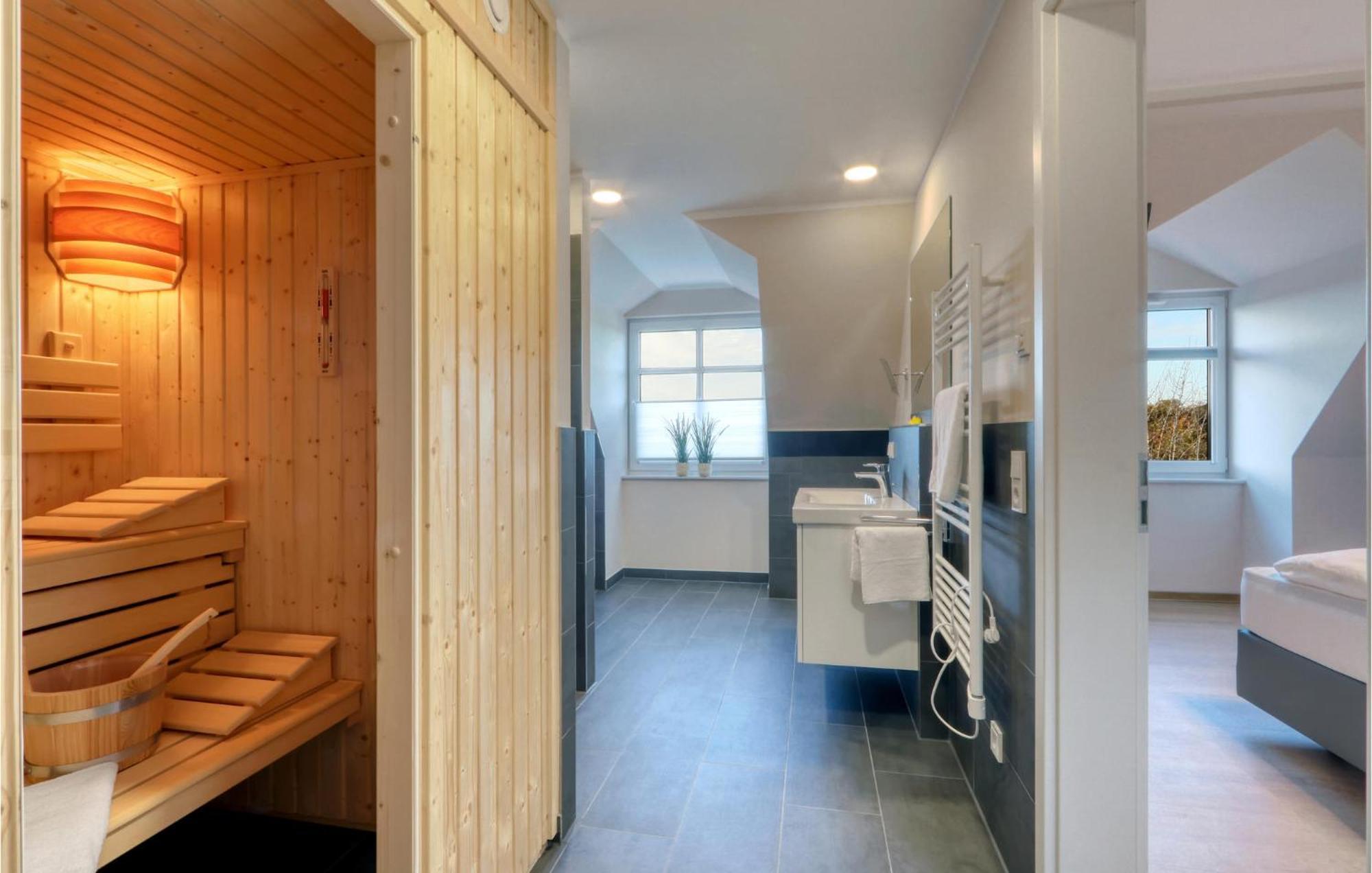 Amazing apartment in Ostseebad Boltenhagen with 1 Bedrooms, Sauna&WiFi Buitenkant foto